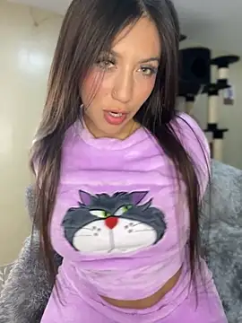 MiaJones21 online show from 10/24/25, 12:19