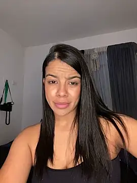 trianawhite online show from 11/19/25, 12:32