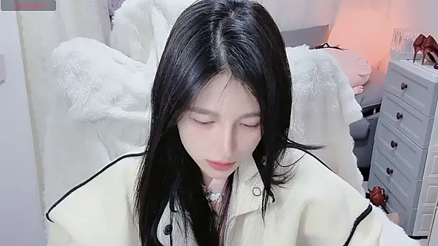 Snapshot of tiramesusu chatting on 02/08/25, 02:05 tiramesusu online show from 02/08/25, 02:05