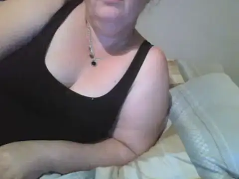 chubbypeach123 online show from 11/22/25, 12:53