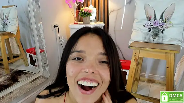 Snapshot of hannahill69 chatting on 01/24/25, 10:32 hannahill69 online show from 01/24/25, 10:32