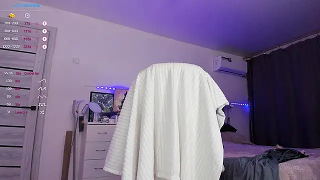 Ophelia mm online show from 02/02/25, 12:57