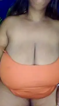 Snapshot of winterqueenx chatting on 01/11/25, 03:44 winterqueenx online show from 01/11/25, 03:44