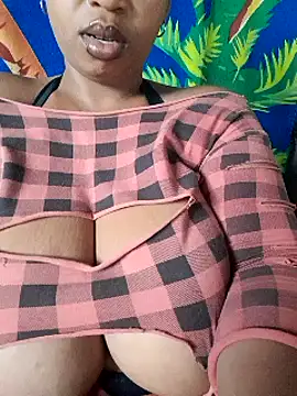 Snapshot of winterqueenx chatting on 02/20/25, 02:46 winterqueenx online show from 02/20/25, 02:46