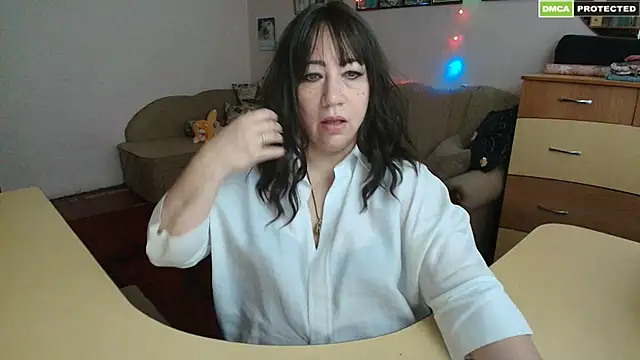 Lucretia Goldi  online show from 01/01/25, 12:22