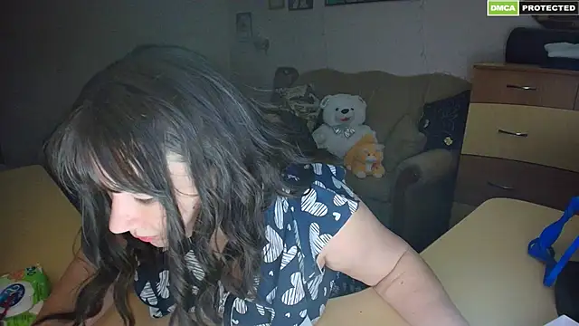 Lucretia Goldi  online show from 01/21/25, 11:55