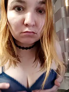 BrattyFoxyGirl online show from 12/05/25, 02:03