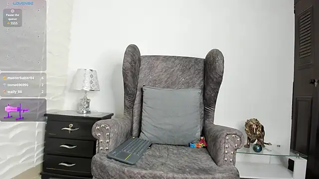 Snapshot of Keyla_Milf chatting on 12/26/24, 04:43 Keyla Milf online show from 12/26/24, 04:43
