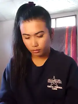 Snapshot of NannyNannybabe chatting on 12/15/24, 04:40 NannyNannybabe online show from 12/15/24, 04:40