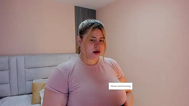 Snapshot of EYMI_TOMSOM chatting on 10/07/25, 10:45 EYMI TOMSOM online show from 10/07/25, 10:45