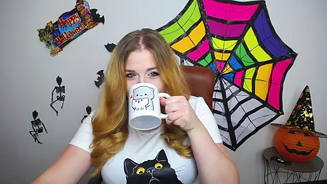 JessikaDaniel online show from 10/31/25, 07:31