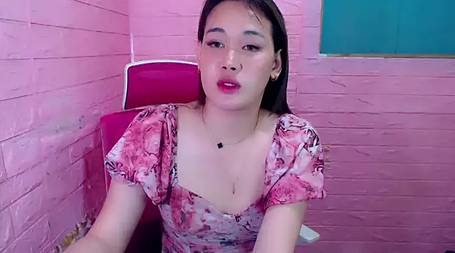 Snapshot of 9inSelfSucker chatting on 02/18/25, 01:33 9inSelfSucker online show from 02/18/25, 01:33