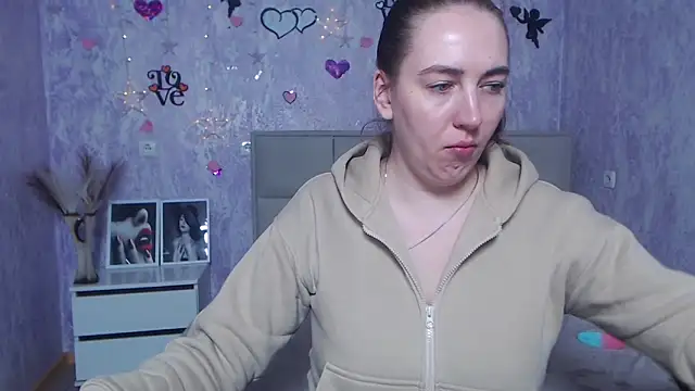 Snapshot of KaleyReed chatting on 02/14/25, 12:25 KaleyReed online show from 02/14/25, 12:25