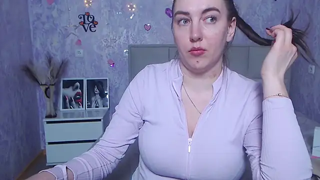 Snapshot of KaleyReed chatting on 02/14/25, 03:36 KaleyReed online show from 02/14/25, 03:36