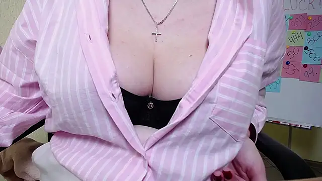 Snapshot of KaleyReed chatting on 02/20/25, 12:47 KaleyReed online show from 02/20/25, 12:47