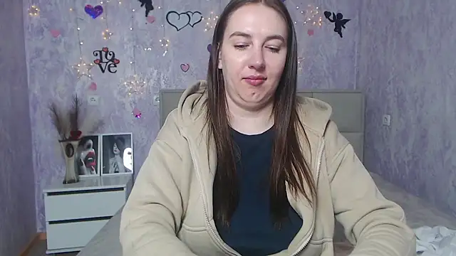 Snapshot of KaleyReed chatting on 02/26/25, 03:41 KaleyReed online show from 02/26/25, 03:41
