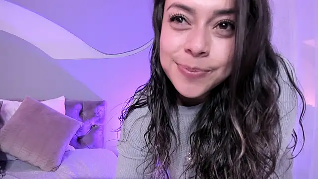 Nicolle W online show from 02/25/25, 02:54