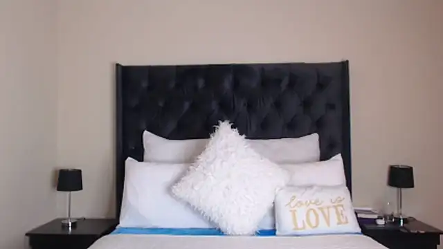 Snapshot of Sexynaughty_Gal chatting on 11/08/25, 09:46 Sexynaughty Gal online show from 11/08/25, 09:46