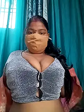 Snapshot of neha-bhabhi chatting on 01/17/25, 05:21 neha-bhabhi online show from 01/17/25, 05:21