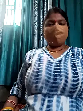 Snapshot of neha-bhabhi chatting on 01/24/25, 09:49 neha-bhabhi online show from 01/24/25, 09:49