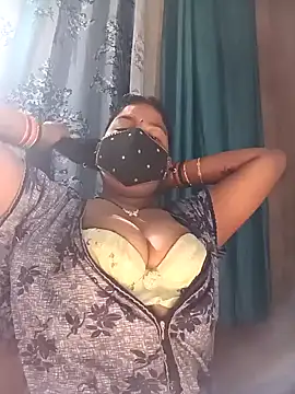 Snapshot of neha-bhabhi chatting on 02/07/25, 07:40 neha-bhabhi online show from 02/07/25, 07:40