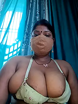 Snapshot of neha-bhabhi chatting on 03/12/25, 07:24 neha-bhabhi online show from 03/12/25, 07:24