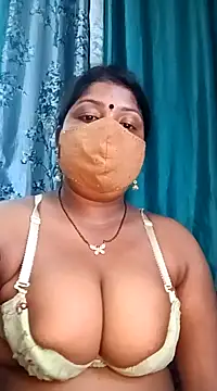 Snapshot of neha-bhabhi chatting on 03/12/25, 10:26 neha-bhabhi online show from 03/12/25, 10:26