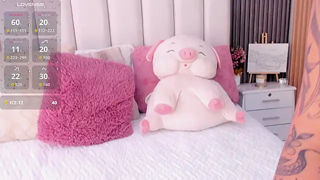 Snapshot of Skcarlet_beckett chatting on 09/11/25, 02:50 Skcarlet beckett online show from 09/11/25, 02:50