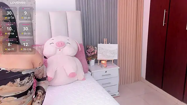 Snapshot of Skcarlet_beckett chatting on 09/18/25, 02:08 Skcarlet beckett online show from 09/18/25, 02:08