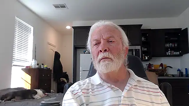 Snapshot of rockpoint69 chatting on 12/11/24, 05:15 rockpoint69 online show from 12/11/24, 05:15
