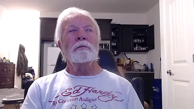 Snapshot of rockpoint69 chatting on 12/12/24, 07:19 rockpoint69 online show from 12/12/24, 07:19