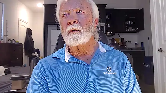 Snapshot of rockpoint69 chatting on 12/17/24, 01:38 rockpoint69 online show from 12/17/24, 01:38