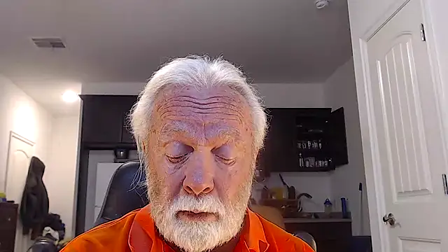 Snapshot of rockpoint69 chatting on 12/18/24, 09:04 rockpoint69 online show from 12/18/24, 09:04