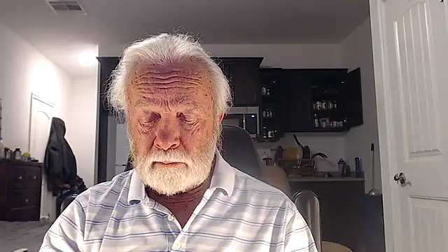 Snapshot of rockpoint69 chatting on 12/22/24, 12:28 rockpoint69 online show from 12/22/24, 12:28