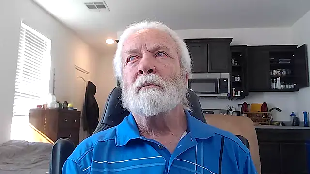 Snapshot of rockpoint69 chatting on 01/11/25, 06:01 rockpoint69 online show from 01/11/25, 06:01