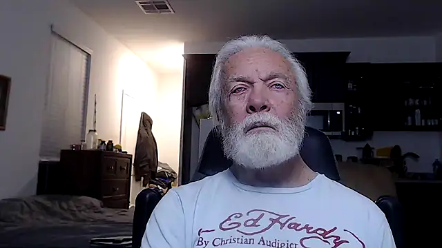 Snapshot of rockpoint69 chatting on 01/22/25, 10:40 rockpoint69 online show from 01/22/25, 10:40
