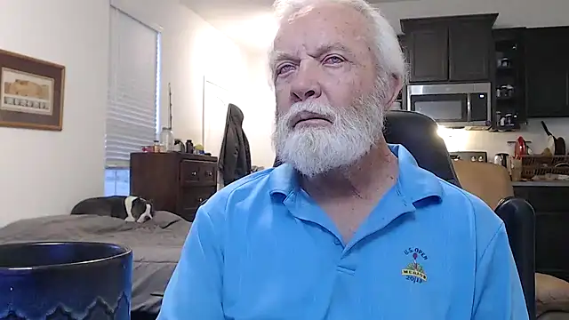 Snapshot of rockpoint69 chatting on 02/01/25, 01:30 rockpoint69 online show from 02/01/25, 01:30