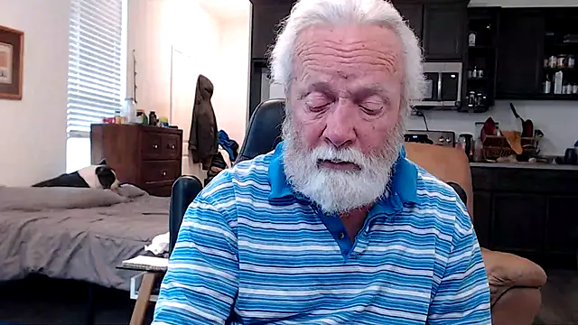 Snapshot of rockpoint69 chatting on 02/11/25, 10:18 rockpoint69 online show from 02/11/25, 10:18