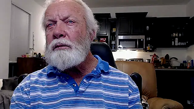 Snapshot of rockpoint69 chatting on 02/13/25, 02:12 rockpoint69 online show from 02/13/25, 02:12