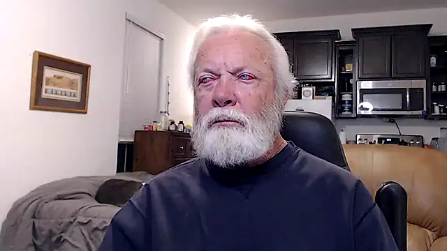 Snapshot of rockpoint69 chatting on 02/15/25, 06:44 rockpoint69 online show from 02/15/25, 06:44