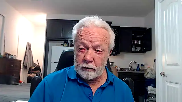 Snapshot of rockpoint69 chatting on 09/25/25, 11:47 rockpoint69 online show from 09/25/25, 11:47