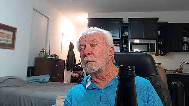 rockpoint69 online show from 10/24/25, 01:03