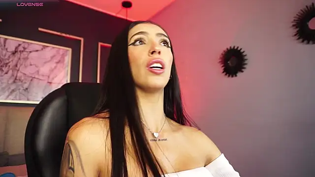 Snapshot of Samantha_Brooke chatting on 03/11/25, 02:40 Samantha Brooke online show from 03/11/25, 02:40