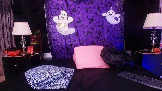 shelsyloreds online show from 10/12/25, 12:04