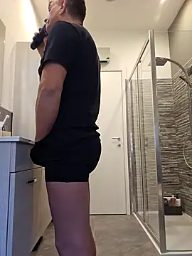 kekko-1982 online show from 12/15/24, 10:28