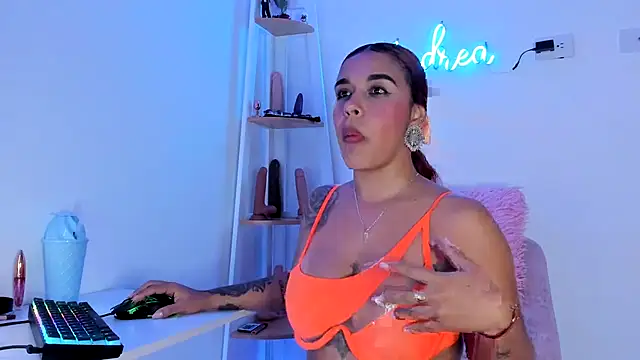 Snapshot of andrea_lopezz_ chatting on 02/07/25, 02:29 andrea lopezz online show from 02/07/25, 02:29