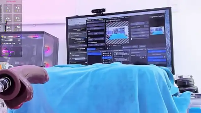 naty girl  online show from 10/10/25, 12:48