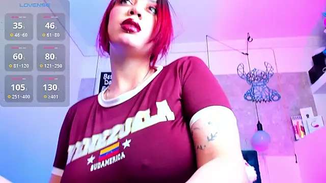 Snapshot of Rebeca_xs chatting on 01/04/25, 07:03 Rebeca xs online show from 01/04/25, 07:03