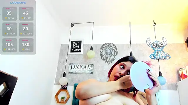 Snapshot of Rebeca_xs chatting on 03/18/25, 10:57 Rebeca xs online show from 03/18/25, 10:57