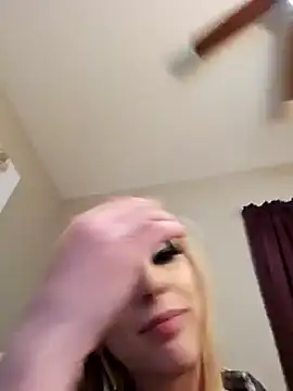 AmethystFoxx online show from 01/13/25, 08:04